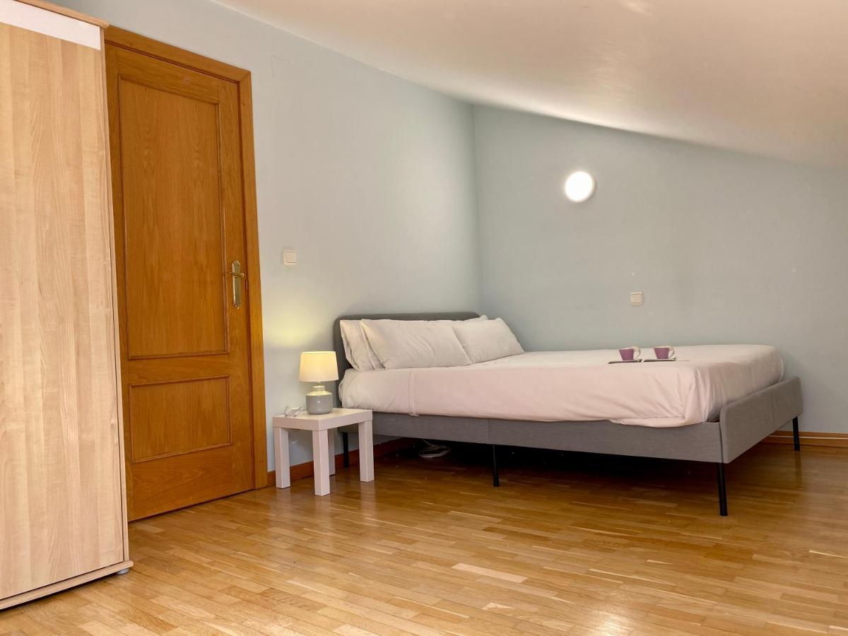 Atico Duplex Rio Ebro Apartment อาโร ภายนอก รูปภาพ