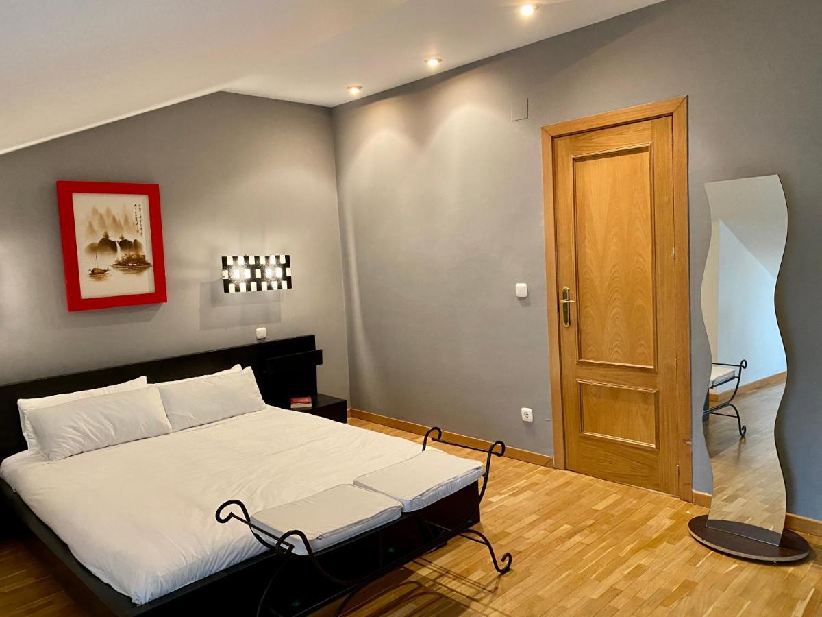 Atico Duplex Rio Ebro Apartment อาโร ภายนอก รูปภาพ